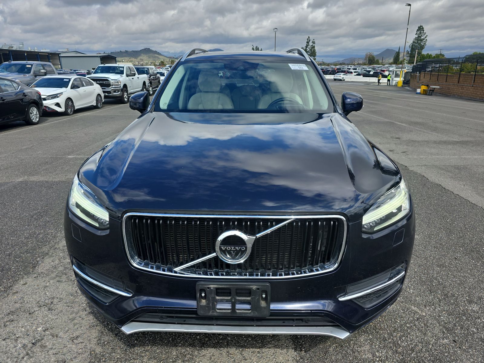 2019 Volvo XC90 T6 Momentum AWD