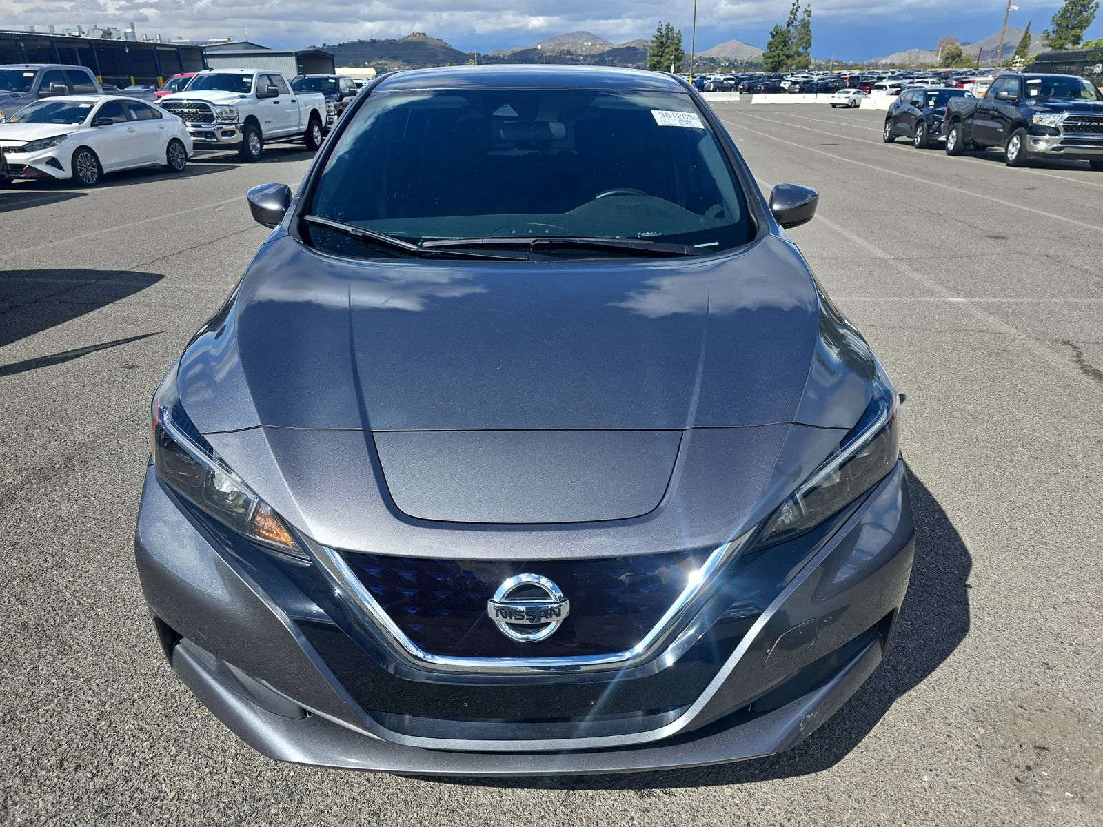 2022 Nissan LEAF S FWD