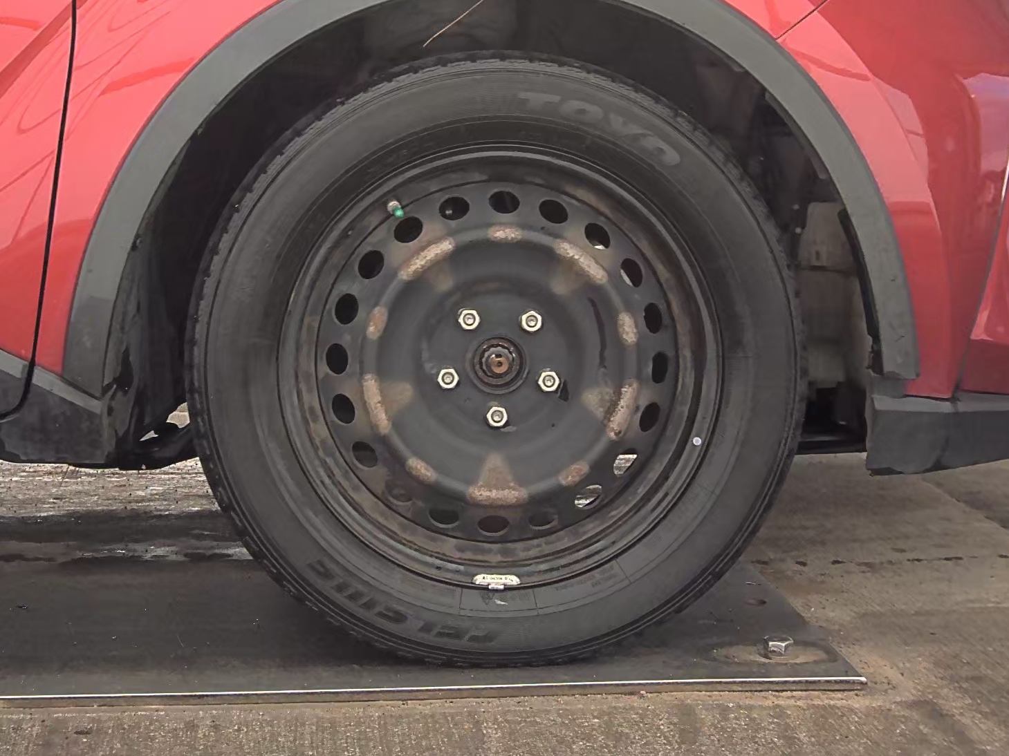 2020 Toyota C-HR LE FWD