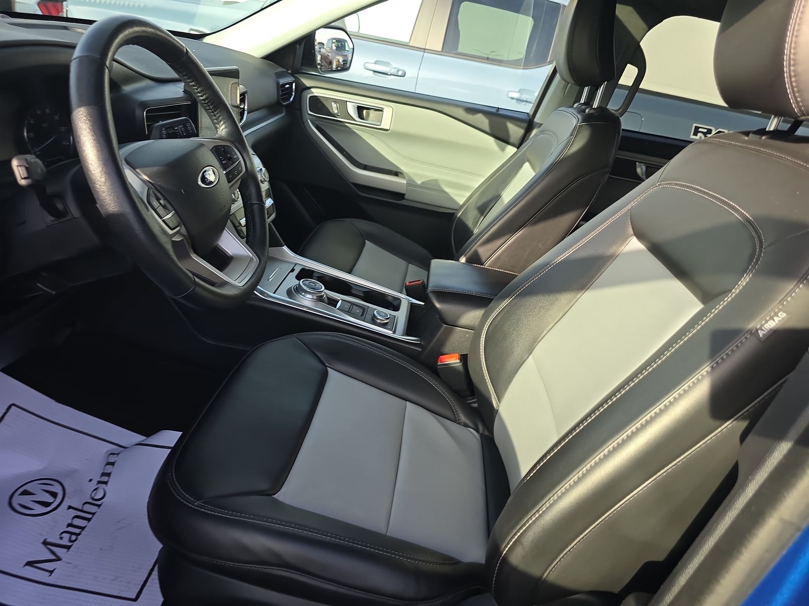 2022 Ford Explorer XLT AWD