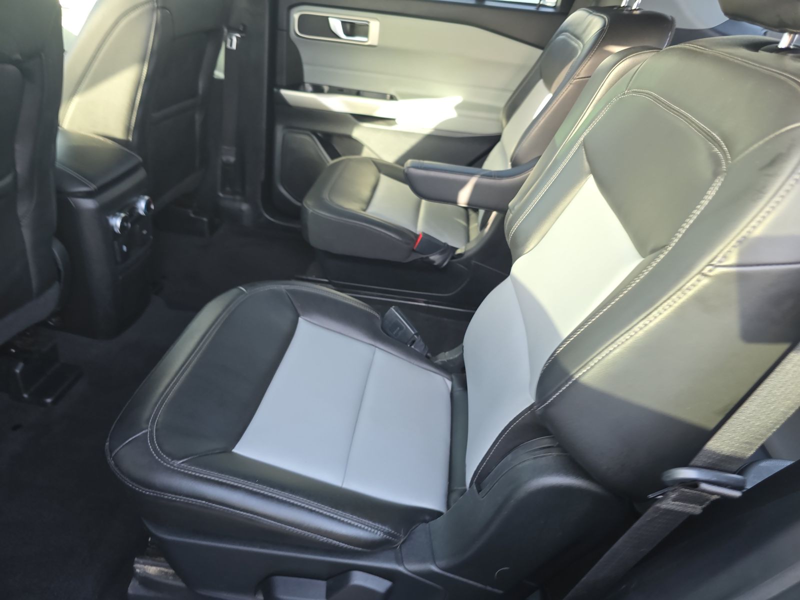 2022 Ford Explorer XLT AWD