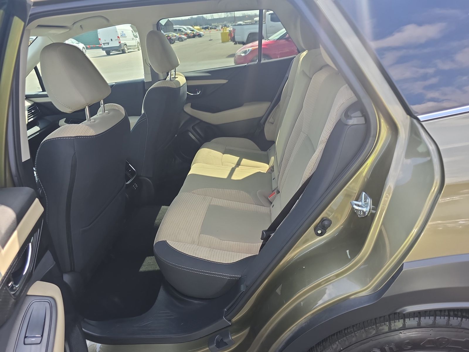 2023 Subaru Outback Premium AWD