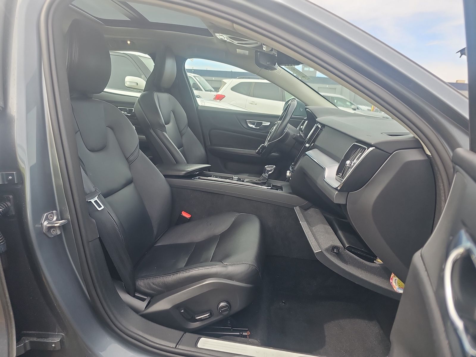 2019 Volvo S60 T6 Momentum AWD