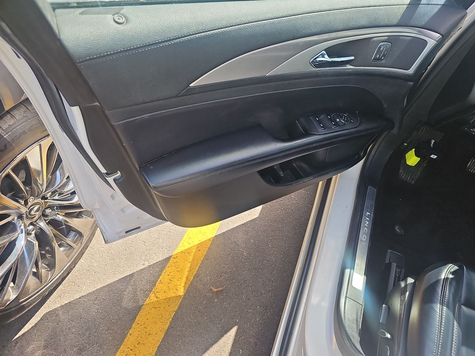 2019 Lincoln MKZ Standard FWD