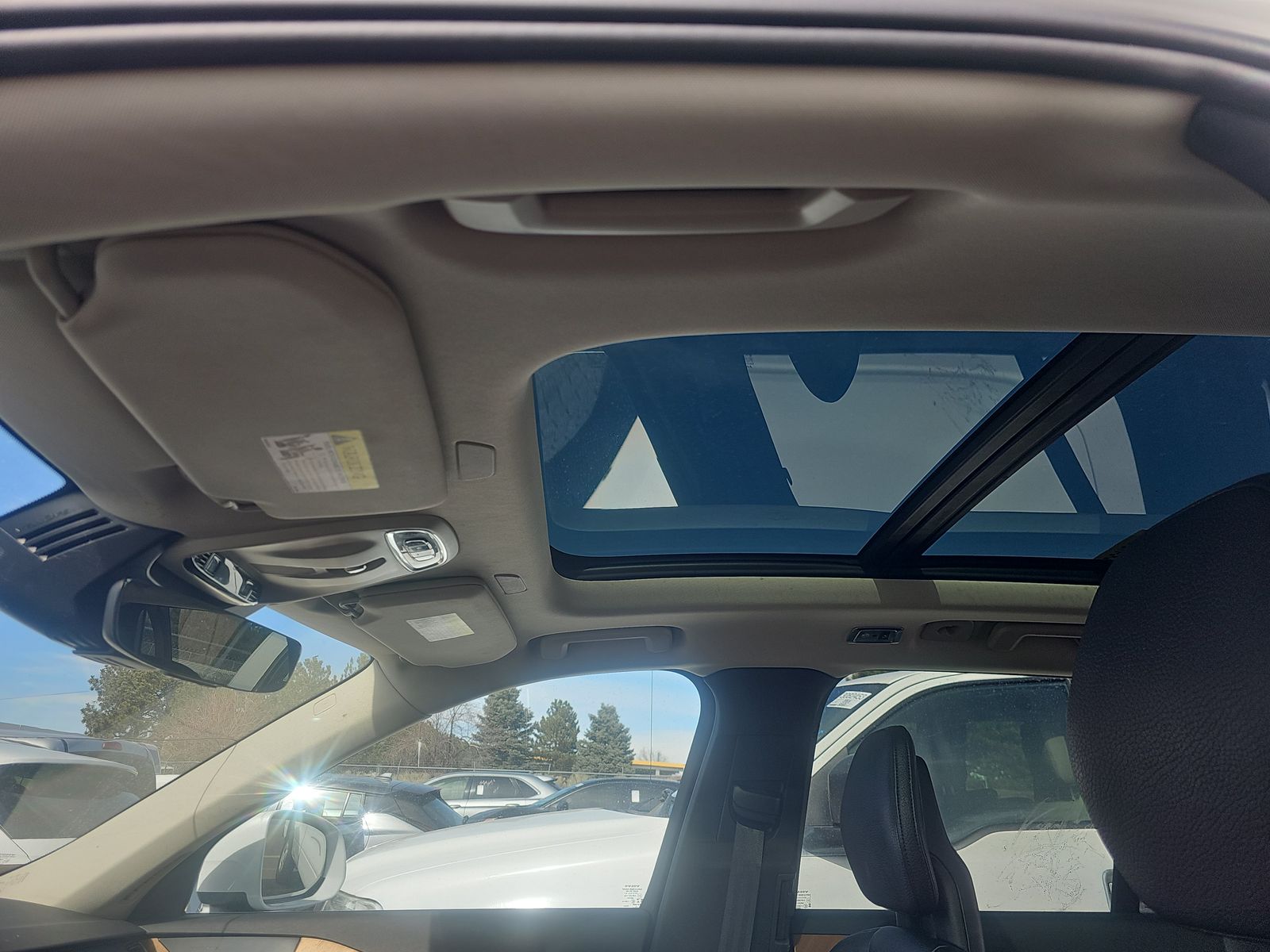 2022 Volvo XC90 T6 Momentum AWD