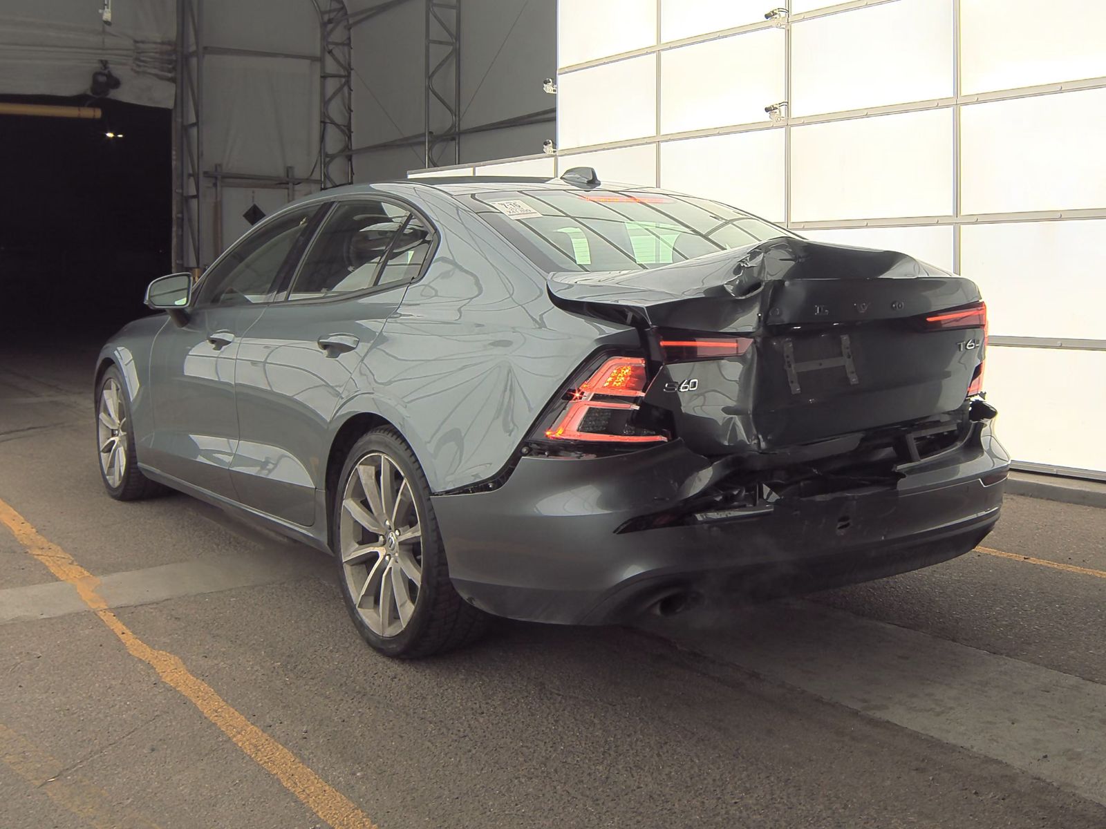 2019 Volvo S60 T6 Momentum AWD