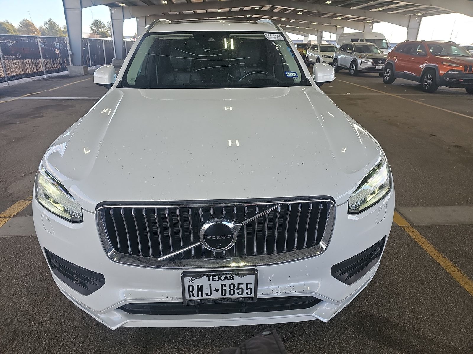 2022 Volvo XC90 T6 Momentum AWD
