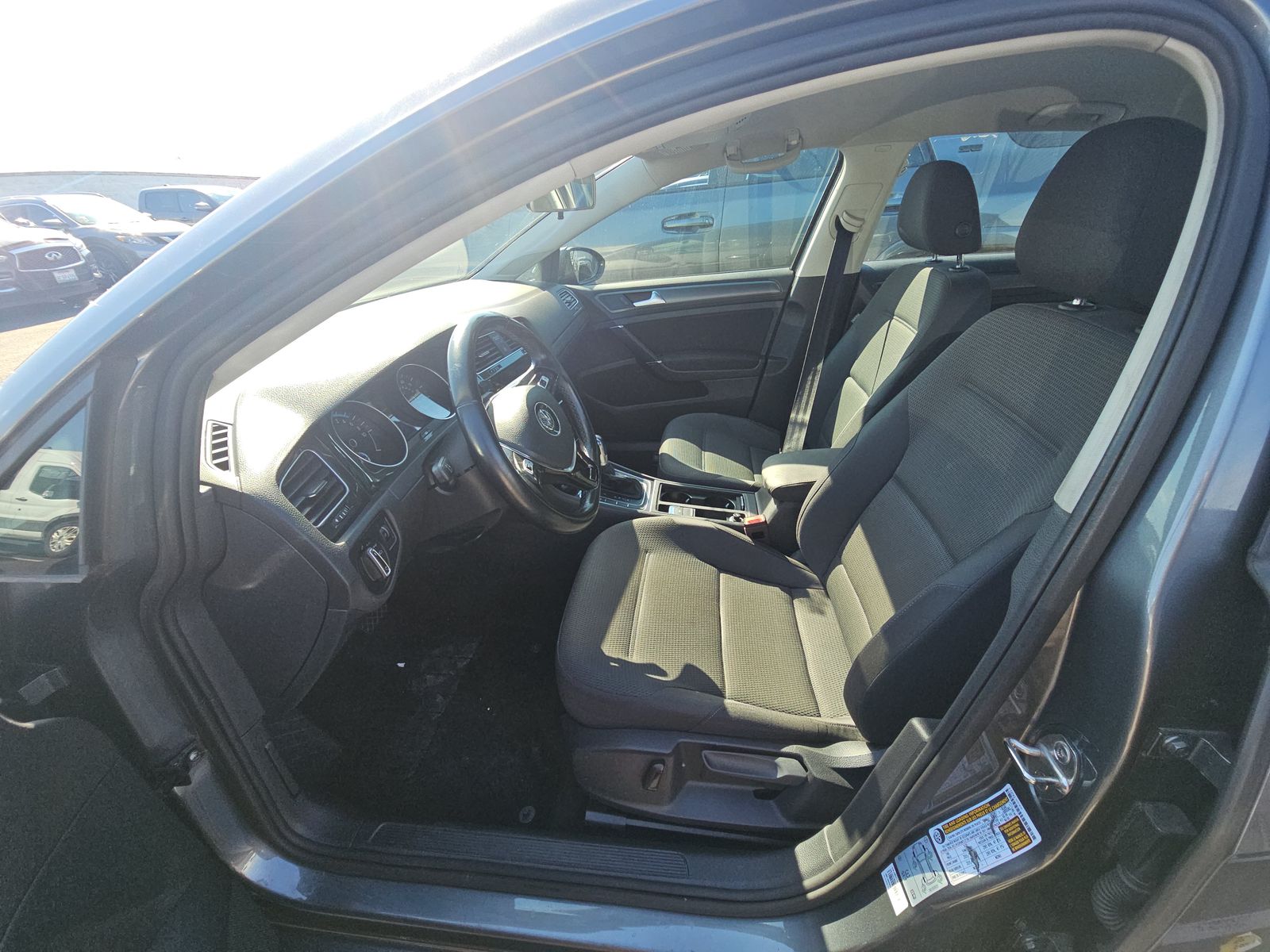 2019 Volkswagen Golf Electric SE FWD