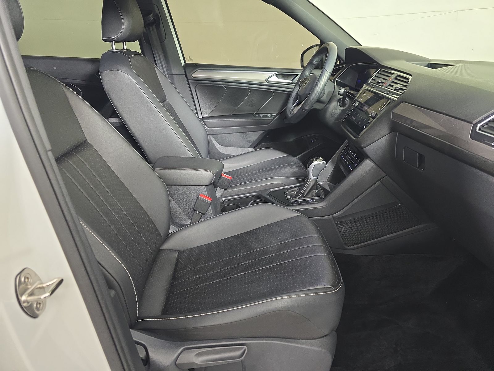 2024 Volkswagen Tiguan 2.0T SE R-Line Black FWD