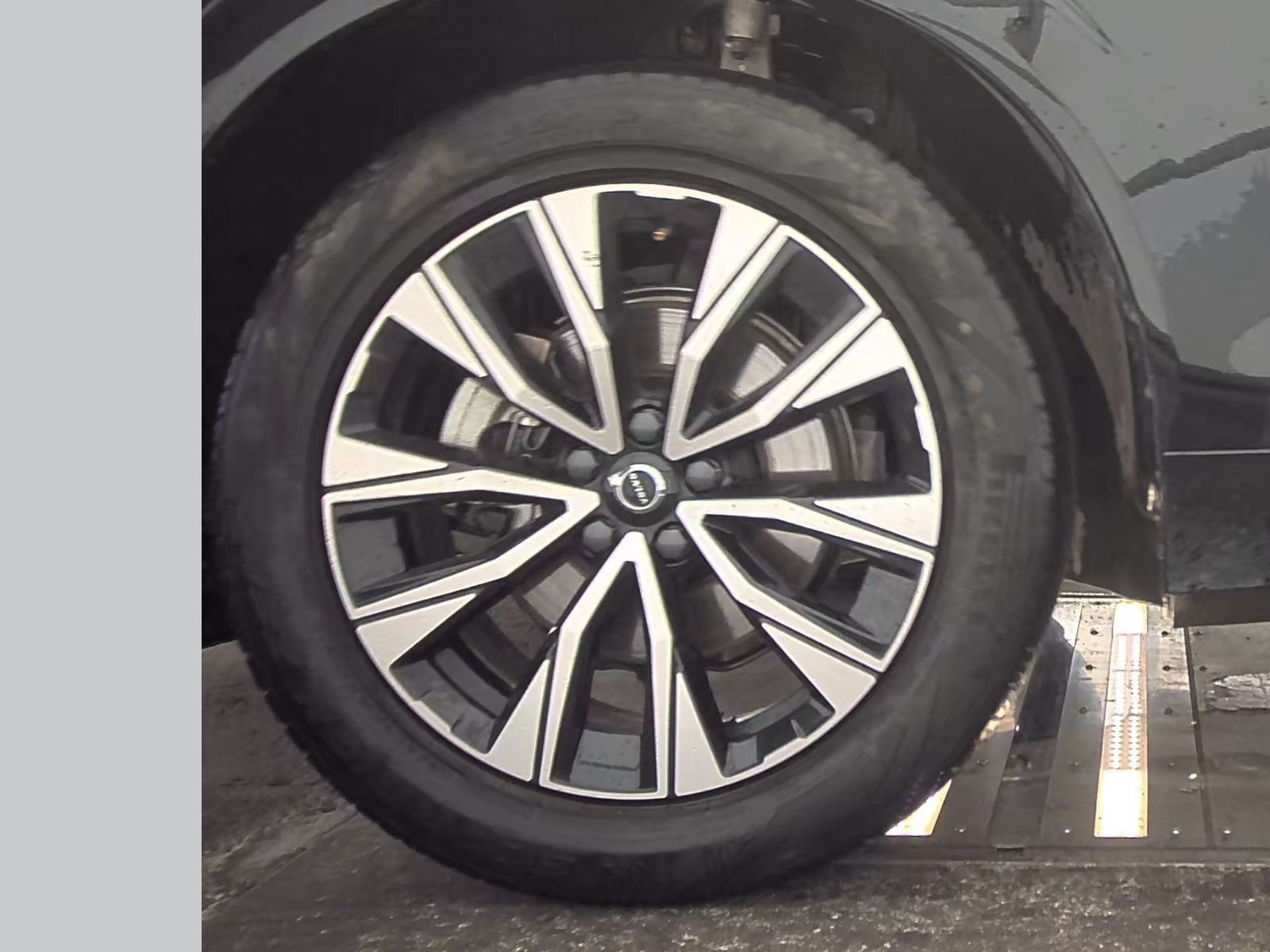 2023 Volvo XC60 B5 Plus AWD