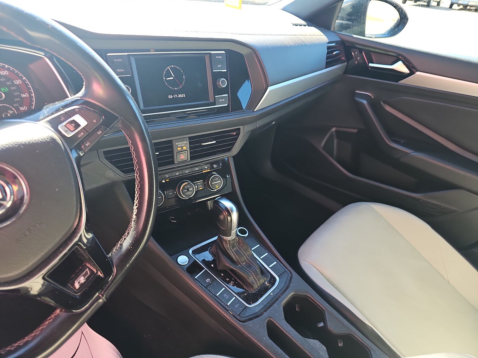 2019 Volkswagen Jetta 1.4T R-Line FWD