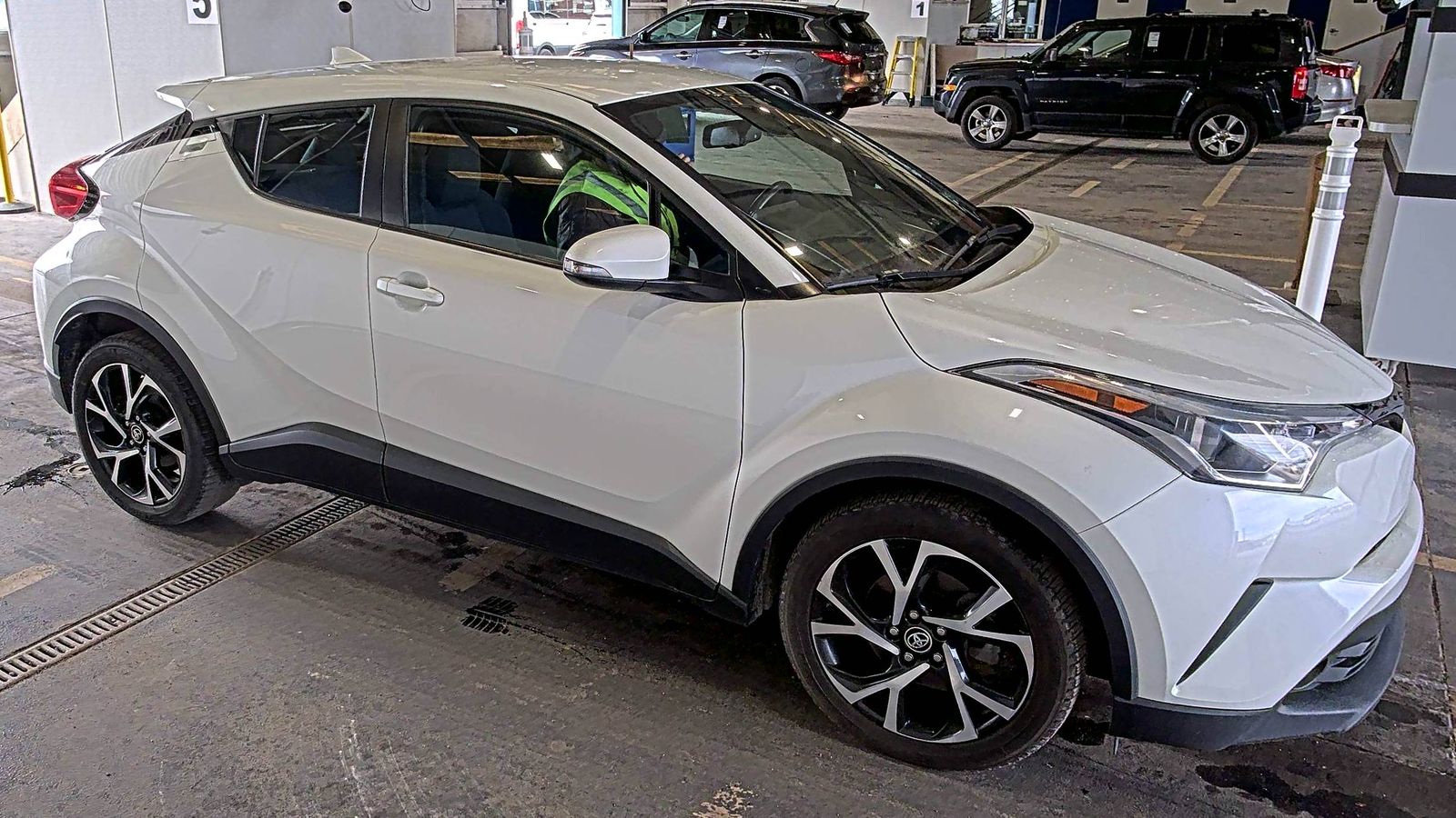 2018 Toyota C-HR XLE Premium FWD