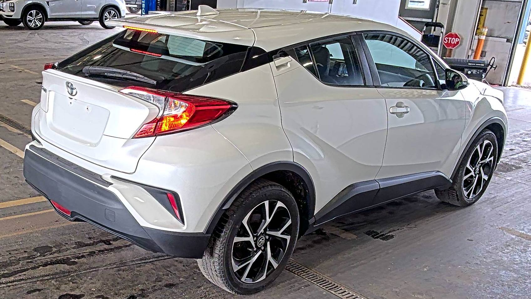 2018 Toyota C-HR XLE Premium FWD