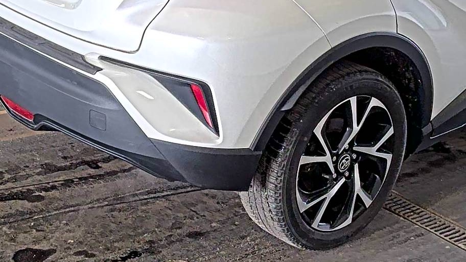 2018 Toyota C-HR XLE Premium FWD