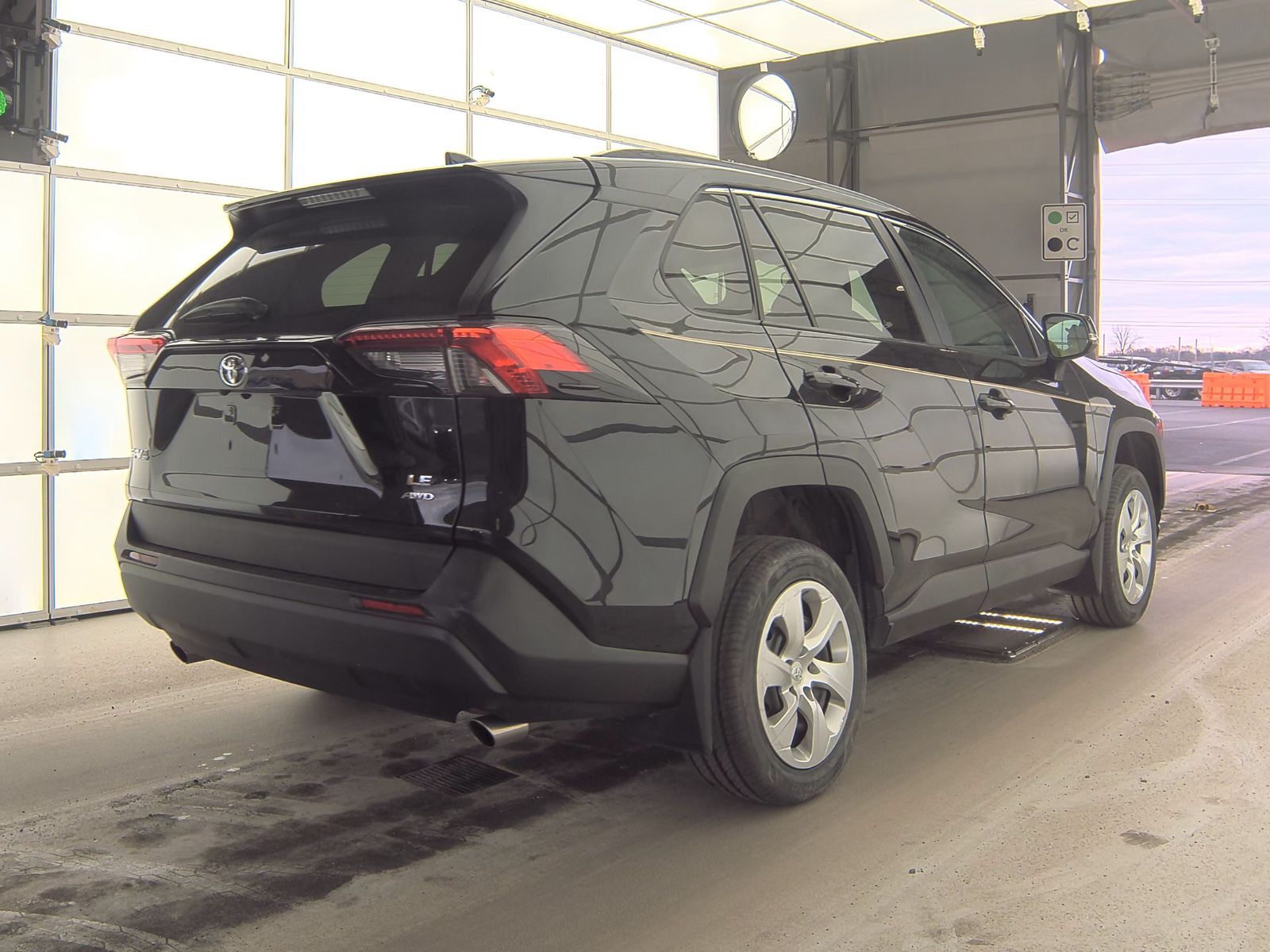2020 Toyota RAV4 LE AWD