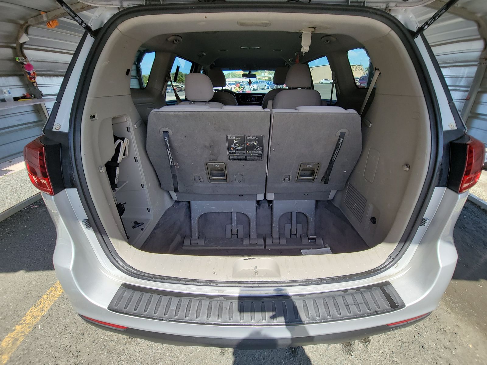 2019 Kia Sedona L FWD