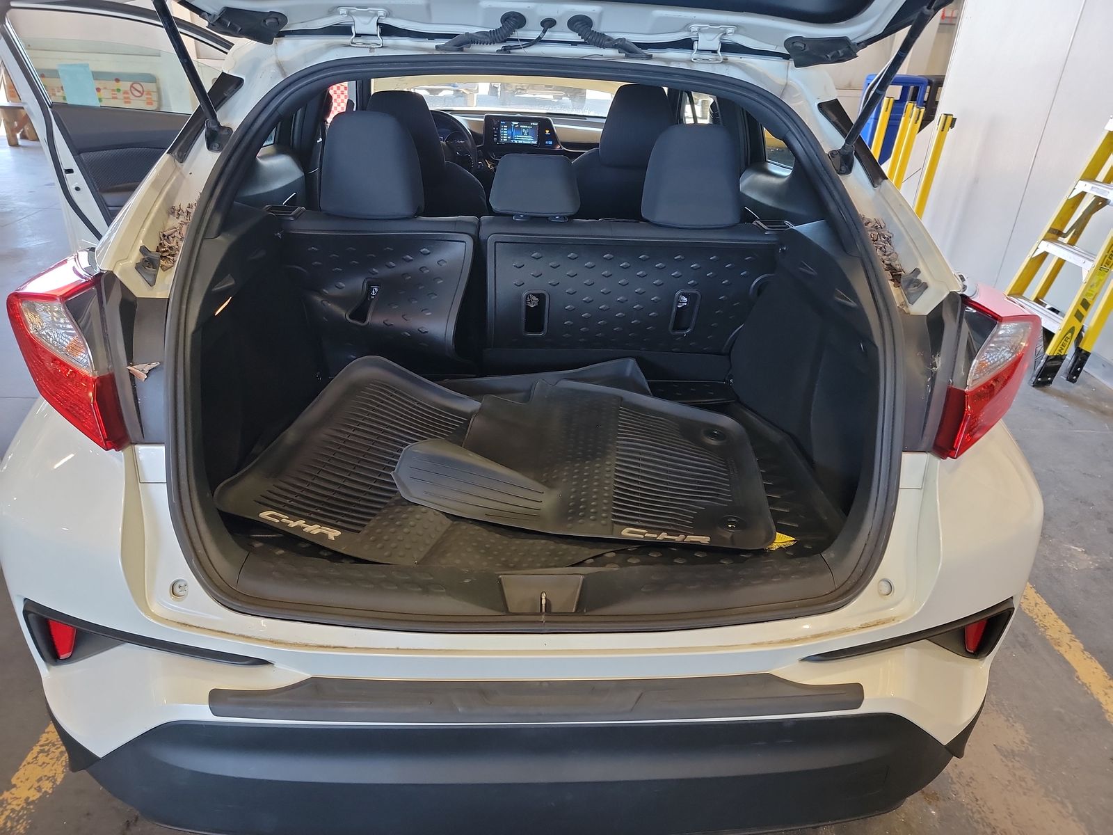 2018 Toyota C-HR XLE Premium FWD