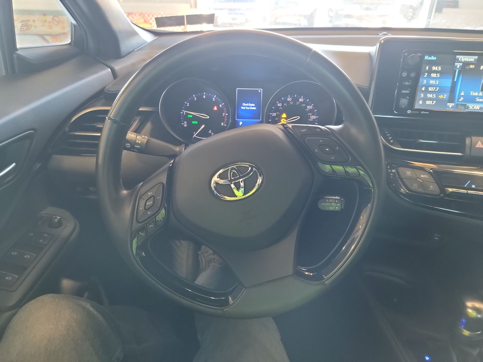 2018 Toyota C-HR XLE Premium FWD