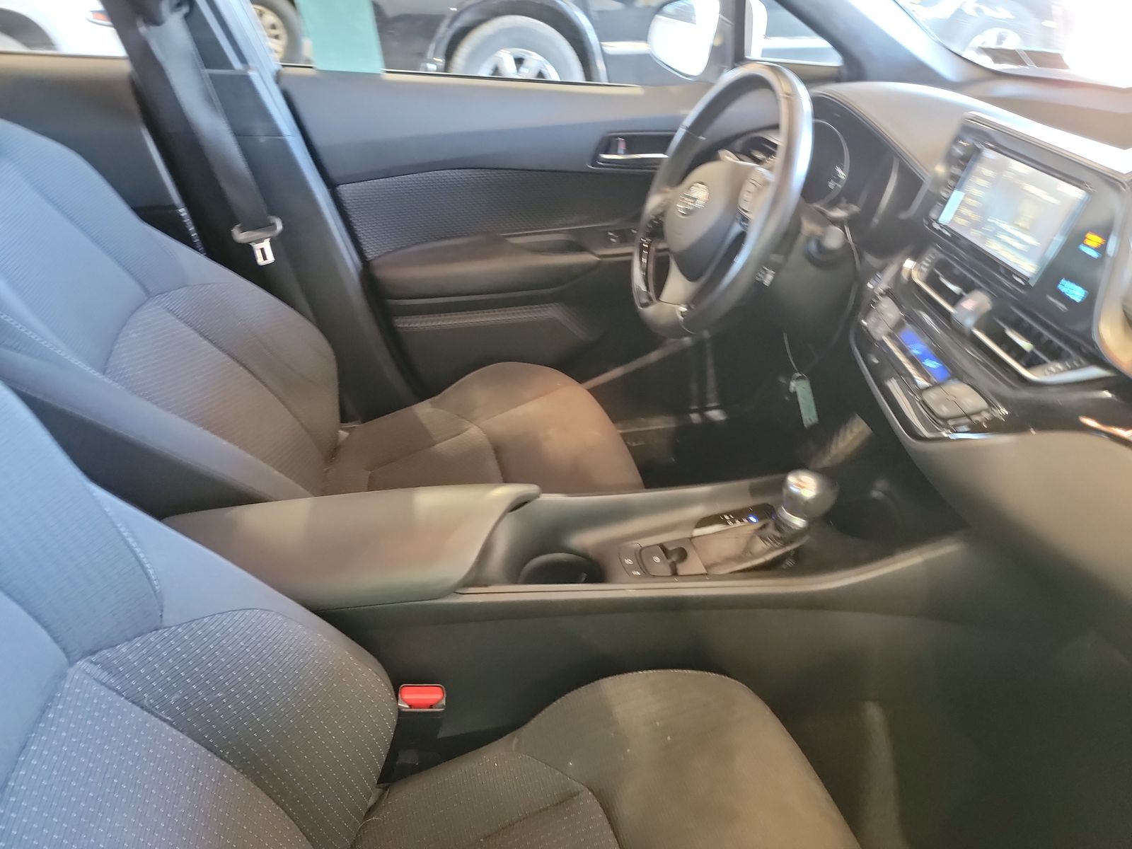 2018 Toyota C-HR XLE Premium FWD