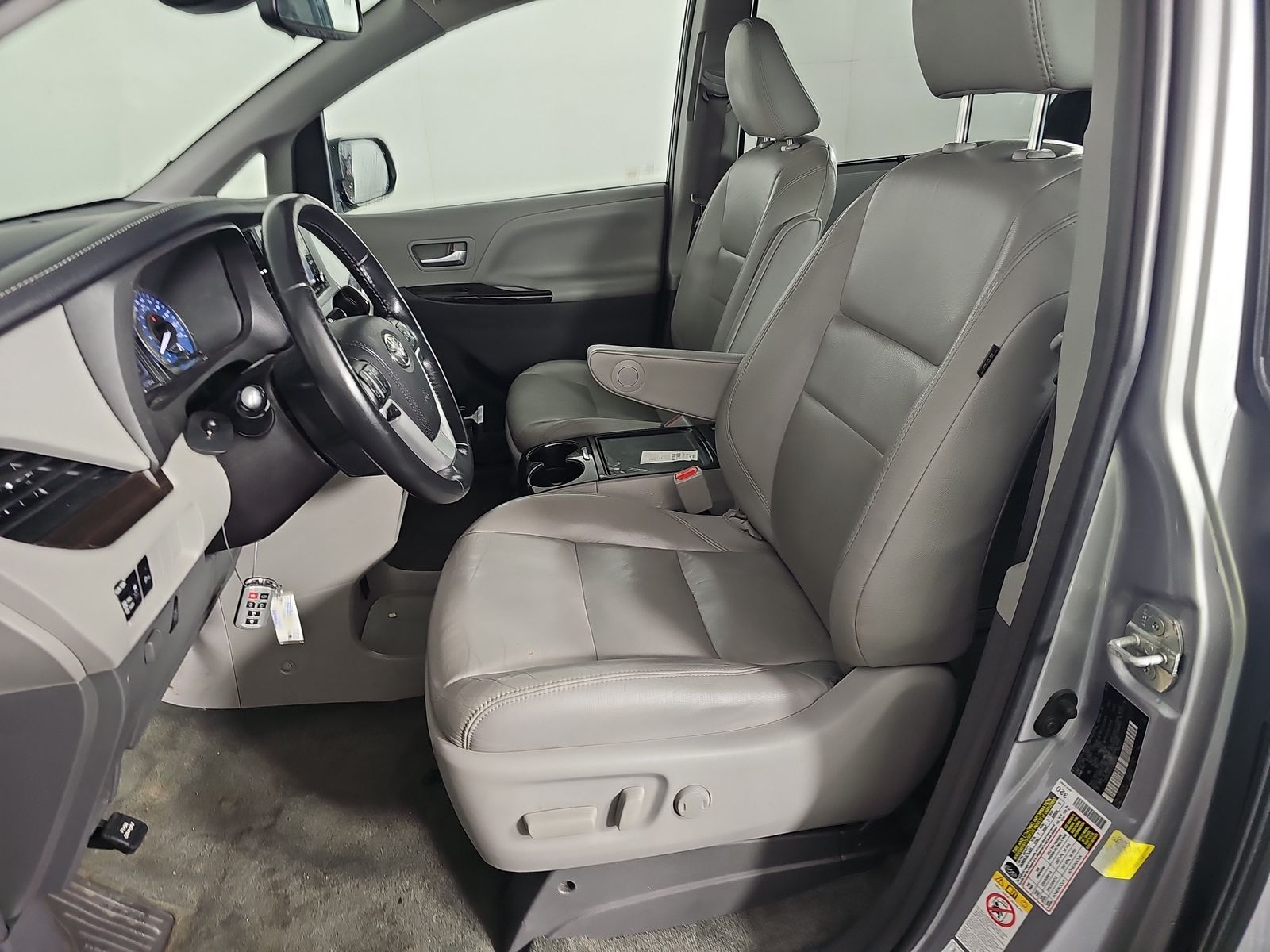 2018 Toyota Sienna XLE Premium AWD