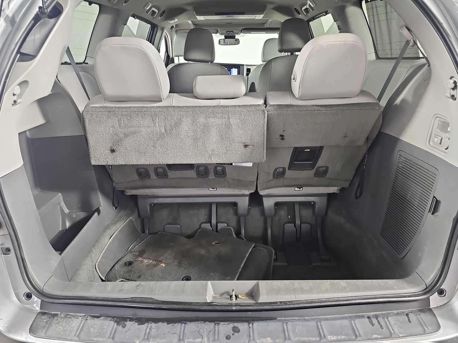 2018 Toyota Sienna XLE Premium AWD