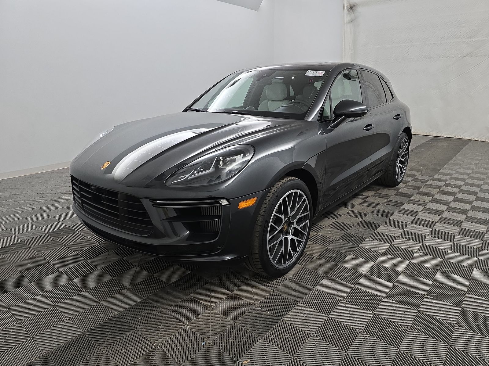2021 Porsche Macan Turbo AWD