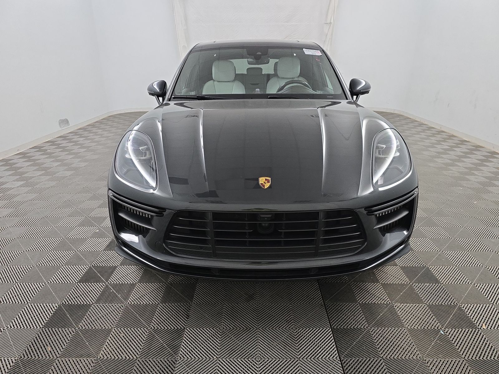 2021 Porsche Macan Turbo AWD