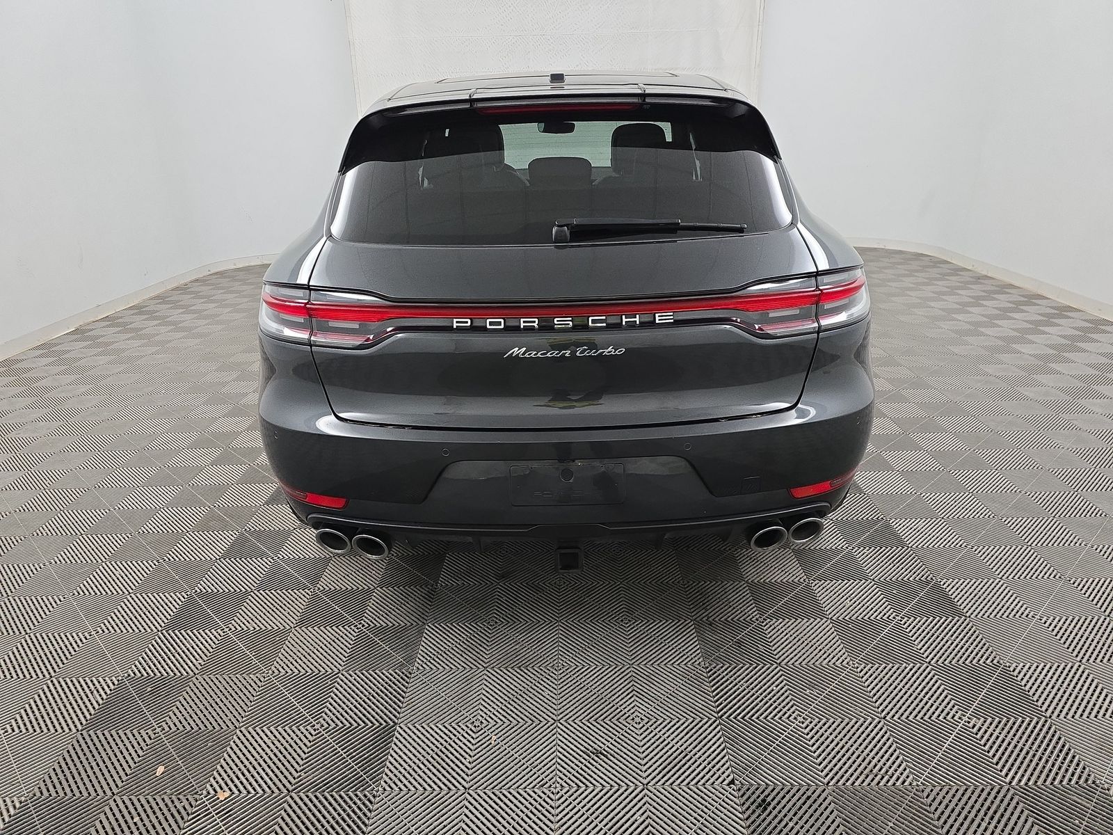 2021 Porsche Macan Turbo AWD