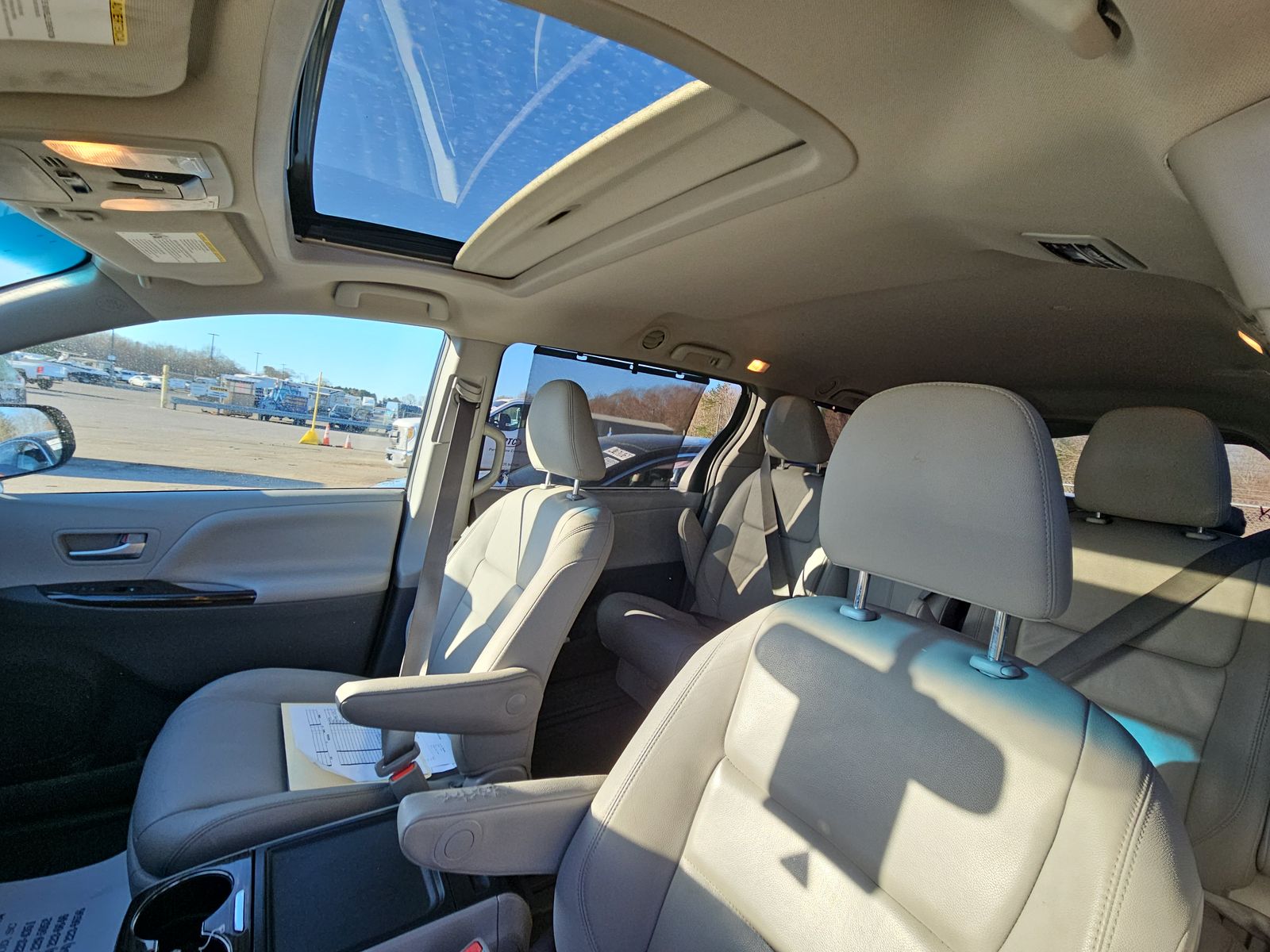 2017 Toyota Sienna XLE FWD