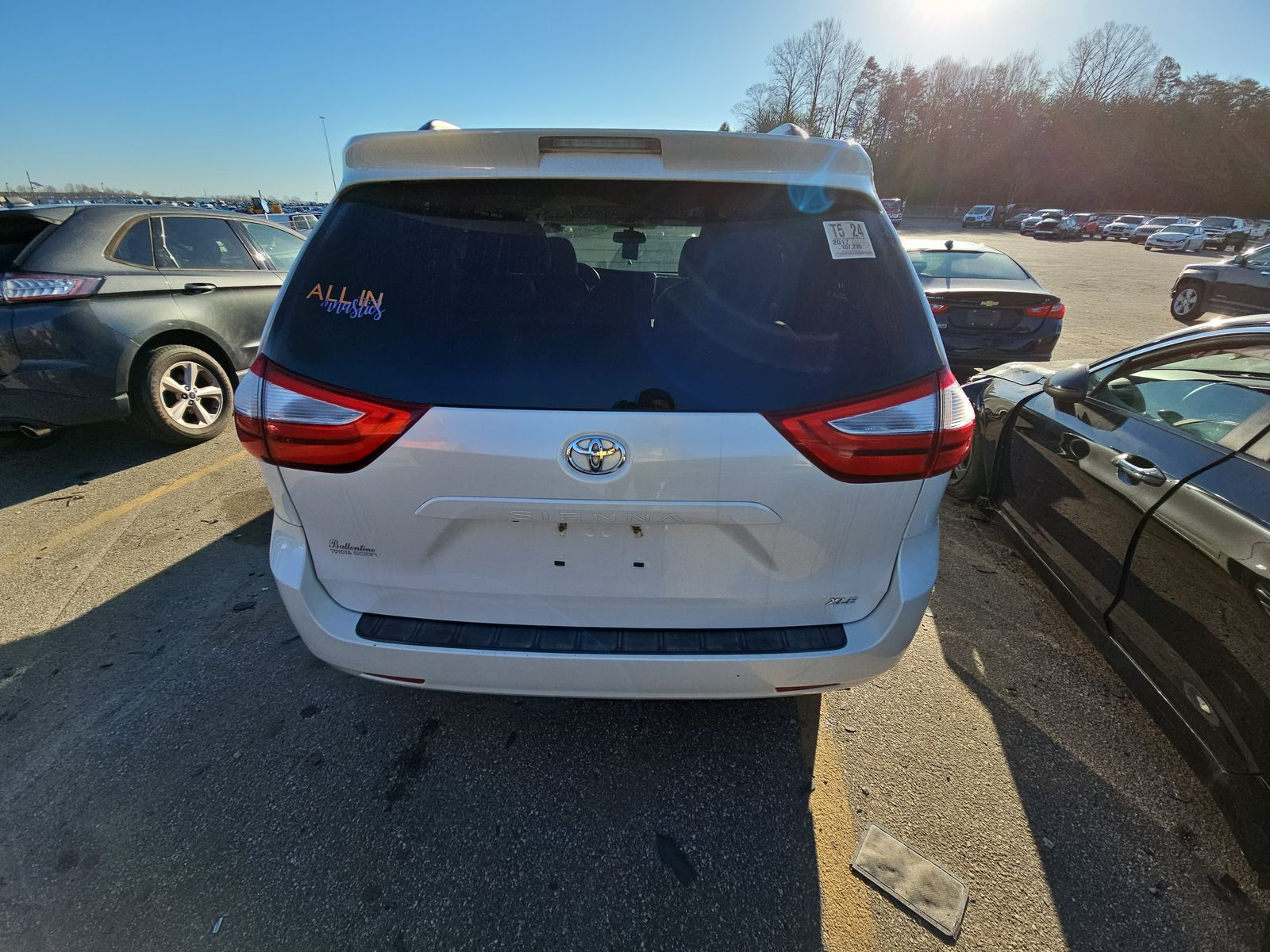 2017 Toyota Sienna XLE FWD