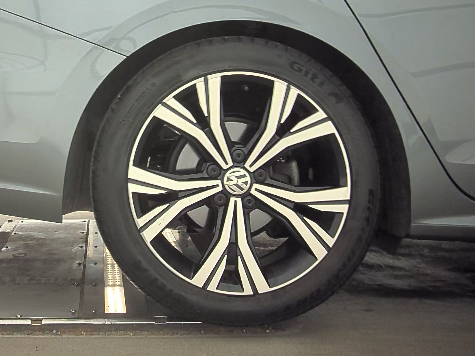 2021 Volkswagen Passat 2.0T SE FWD