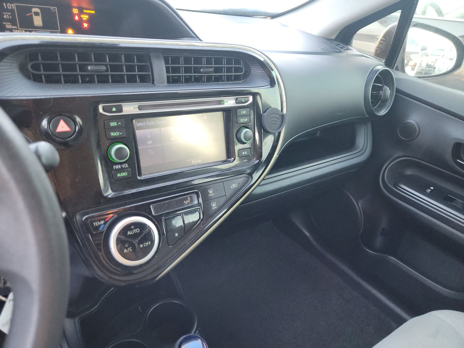 2018 Toyota Prius c One FWD