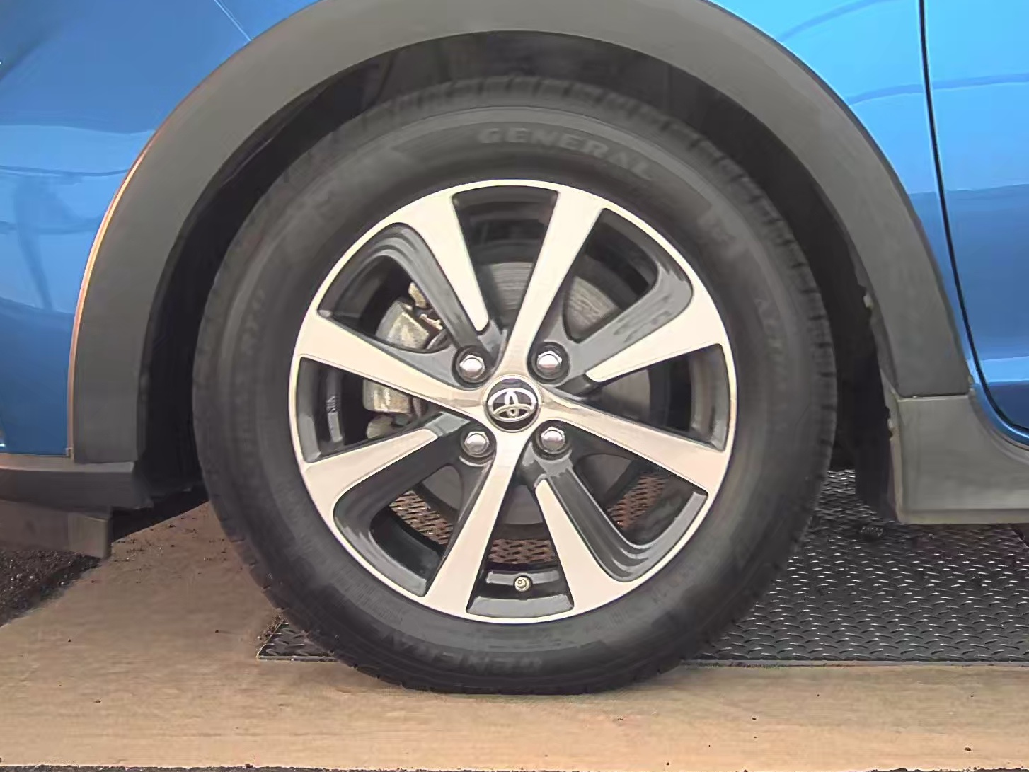 2018 Toyota Prius c One FWD