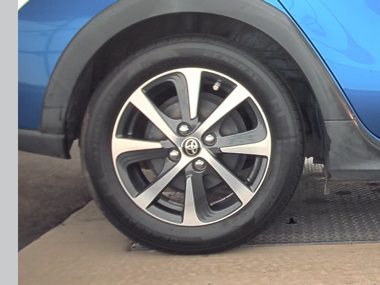 2018 Toyota Prius c One FWD