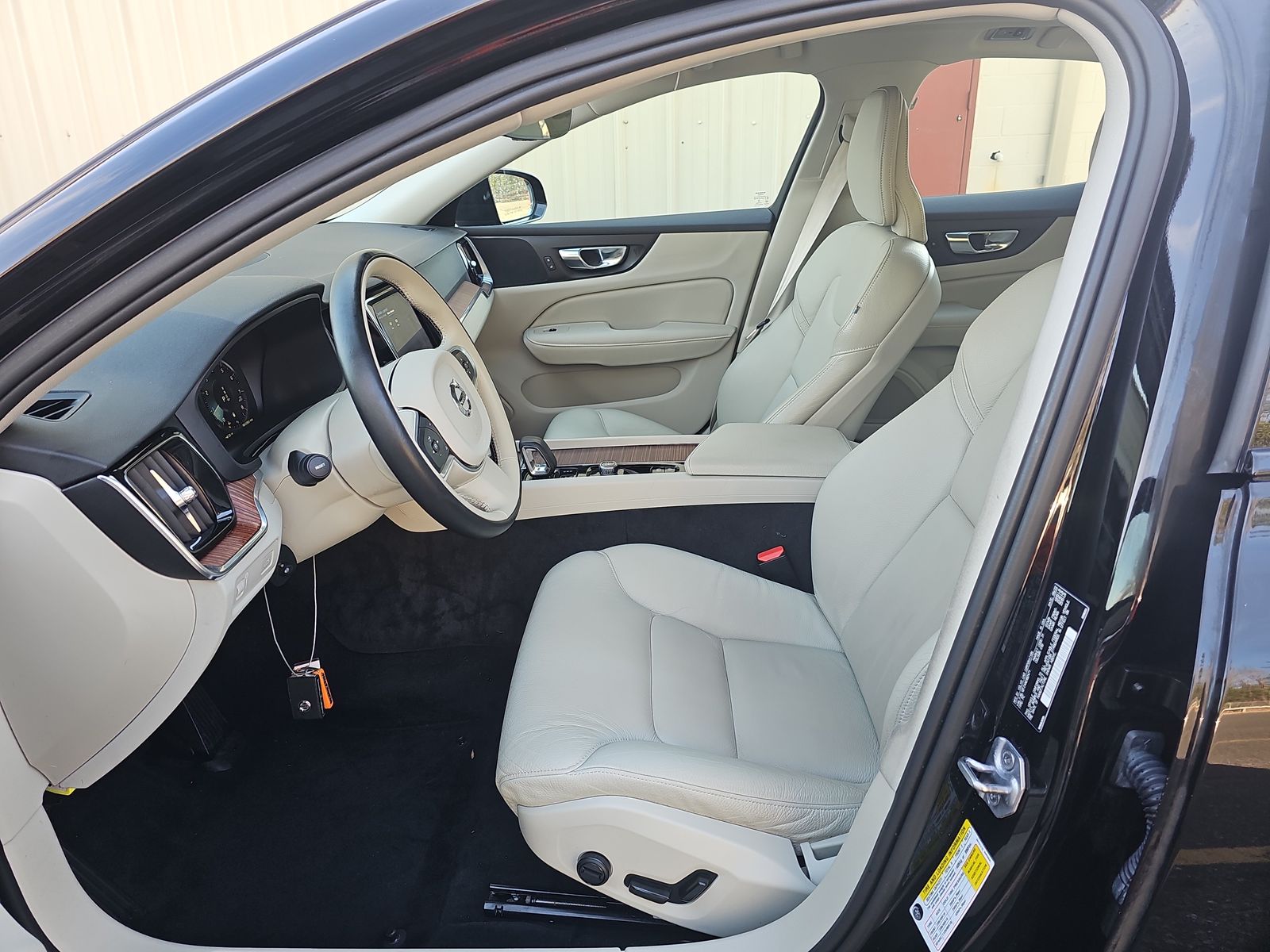 2022 Volvo S60 B5 Inscription FWD