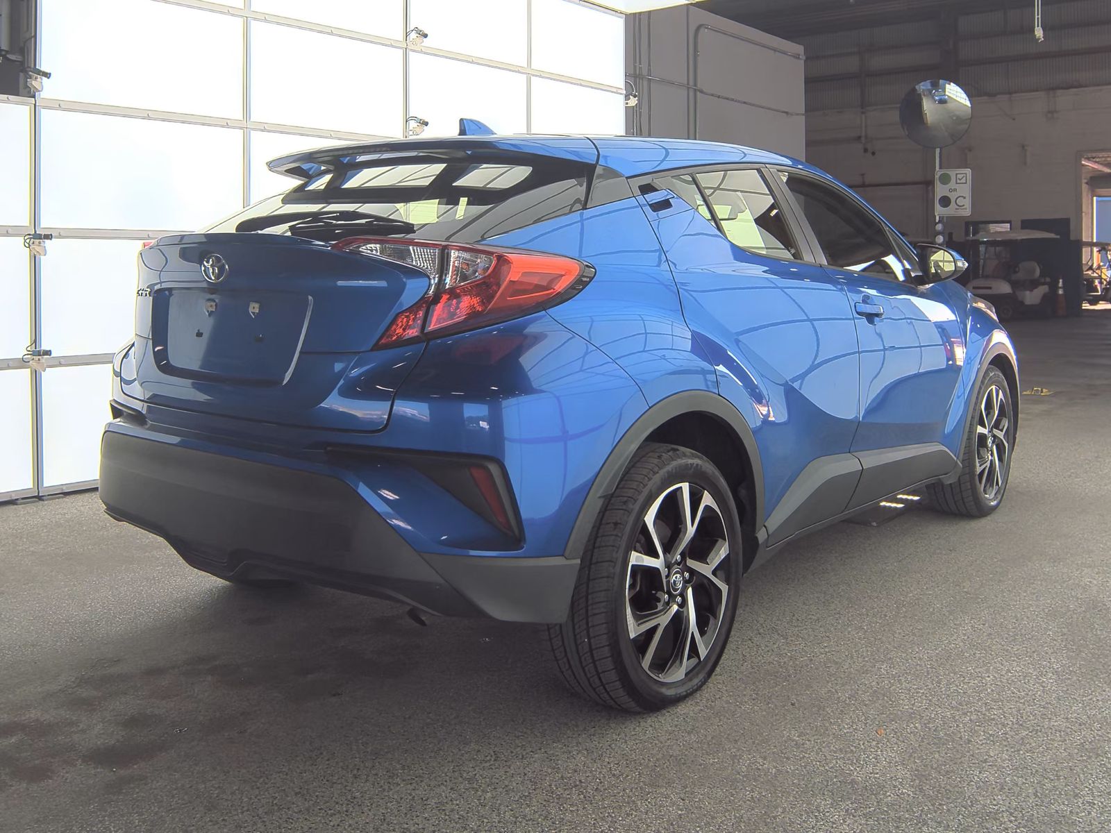 2019 Toyota C-HR XLE FWD
