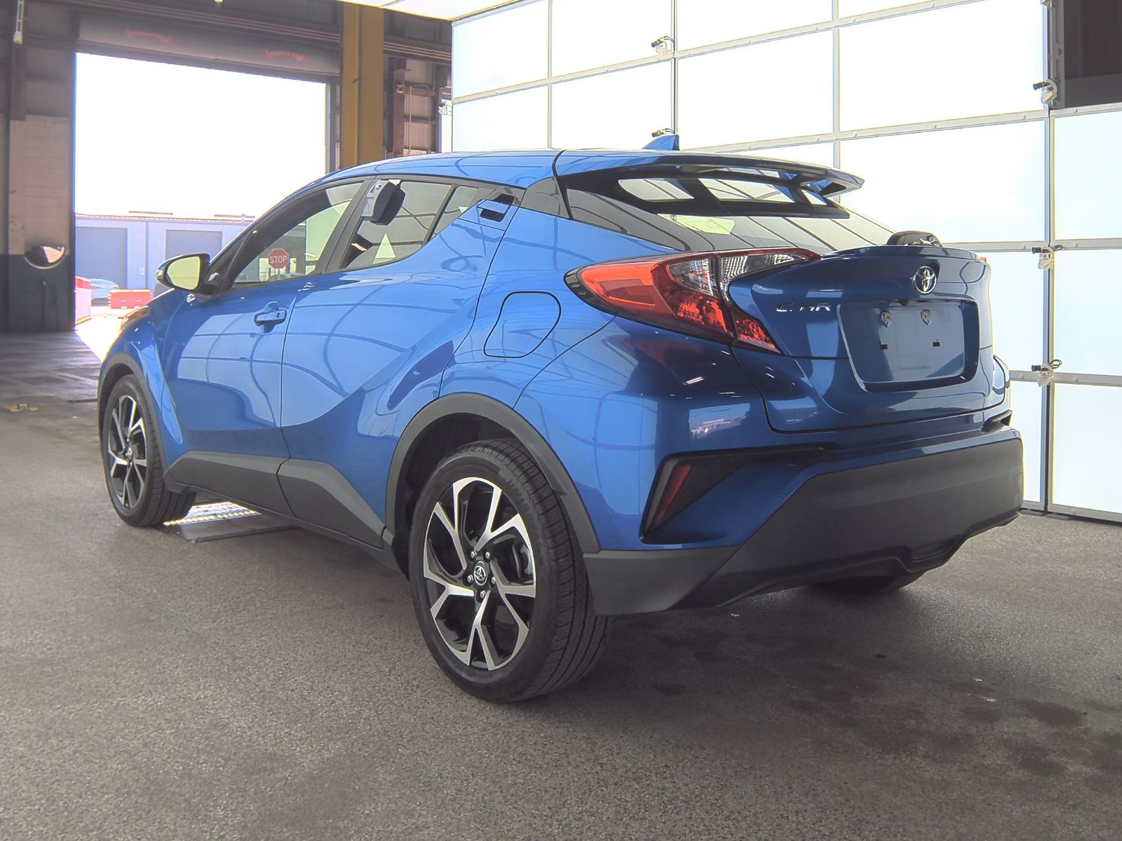 2019 Toyota C-HR XLE FWD