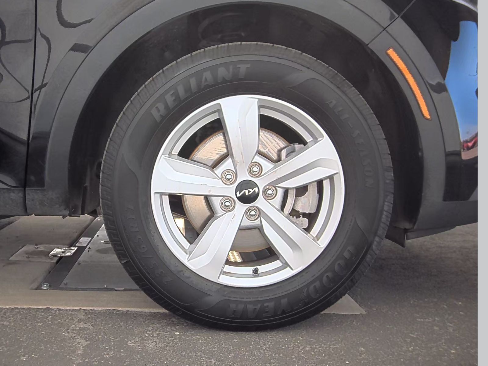 2023 Kia Sorento LX FWD