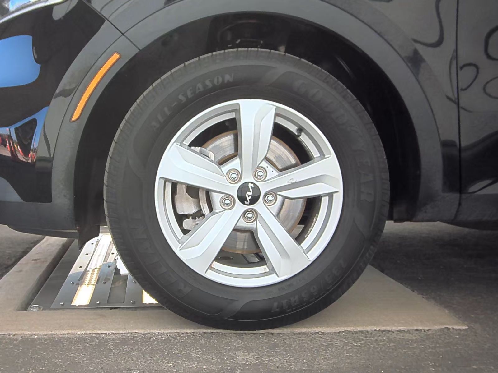 2023 Kia Sorento LX FWD