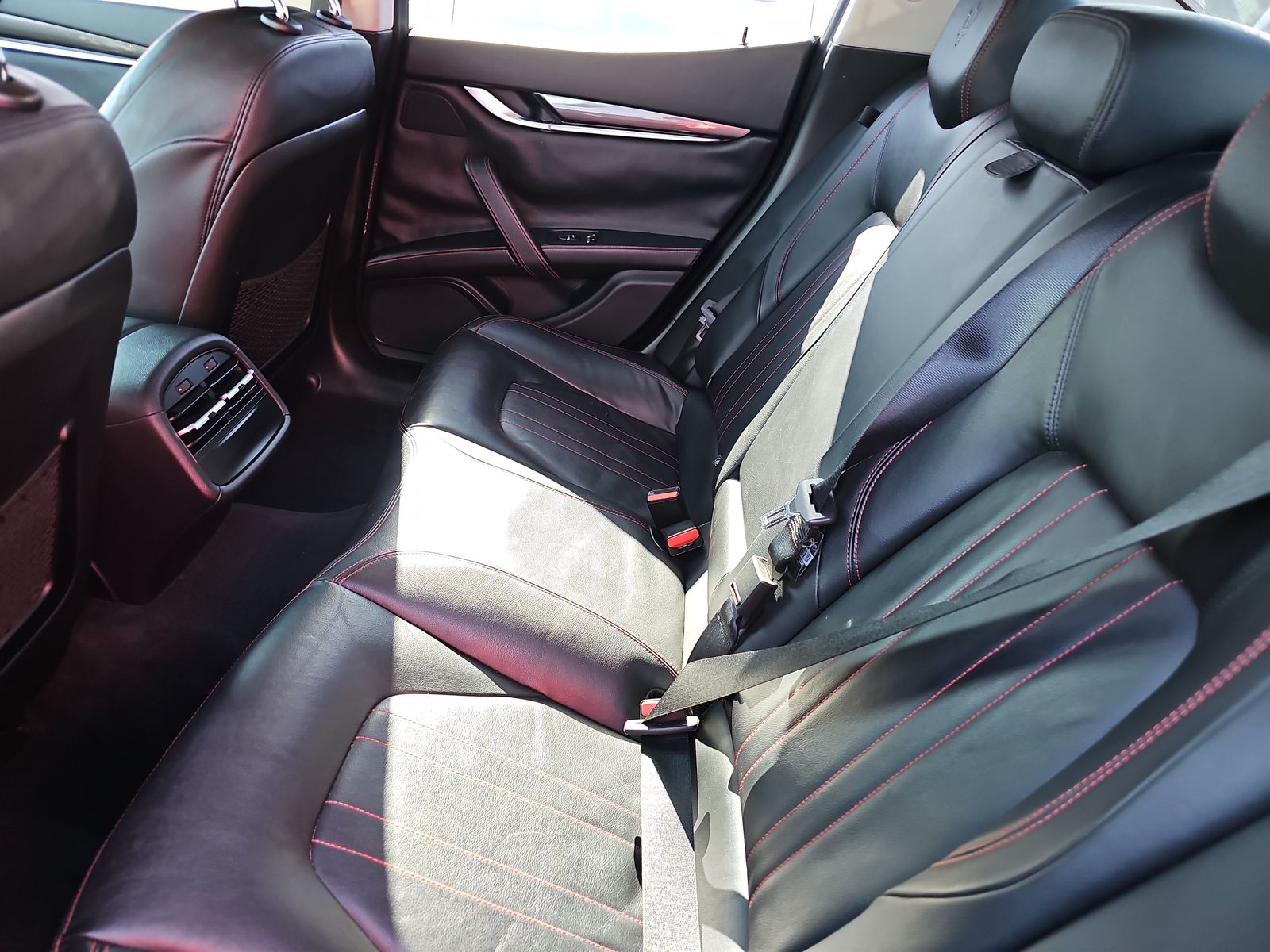 2016 Maserati Ghibli Base RWD