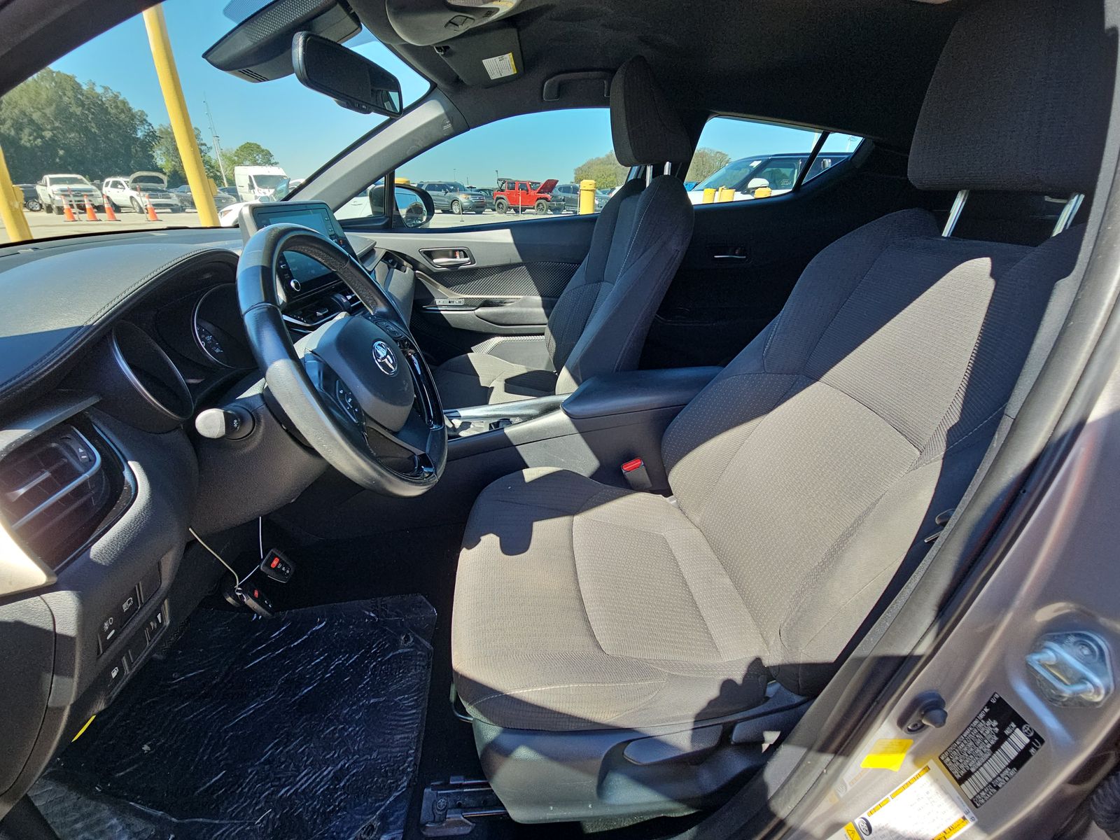 2019 Toyota C-HR XLE FWD