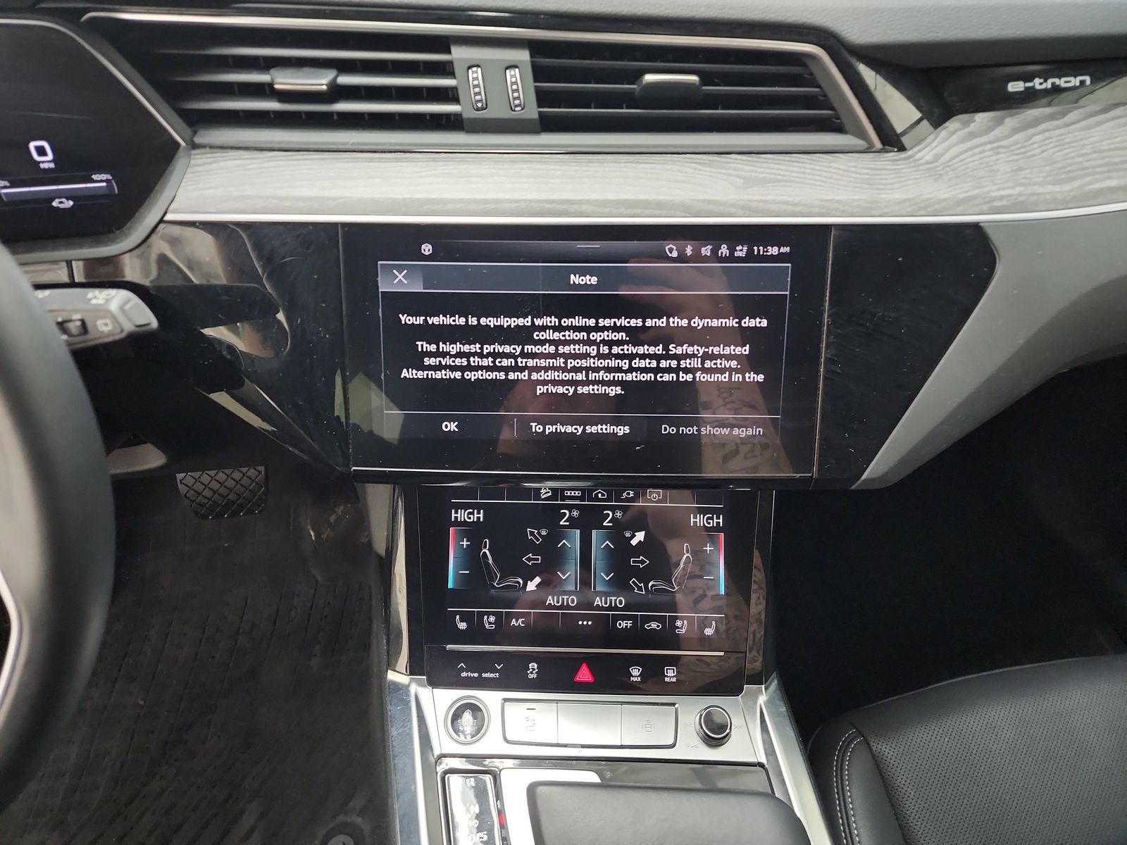 2022 Audi e-tron Premium Plus AWD