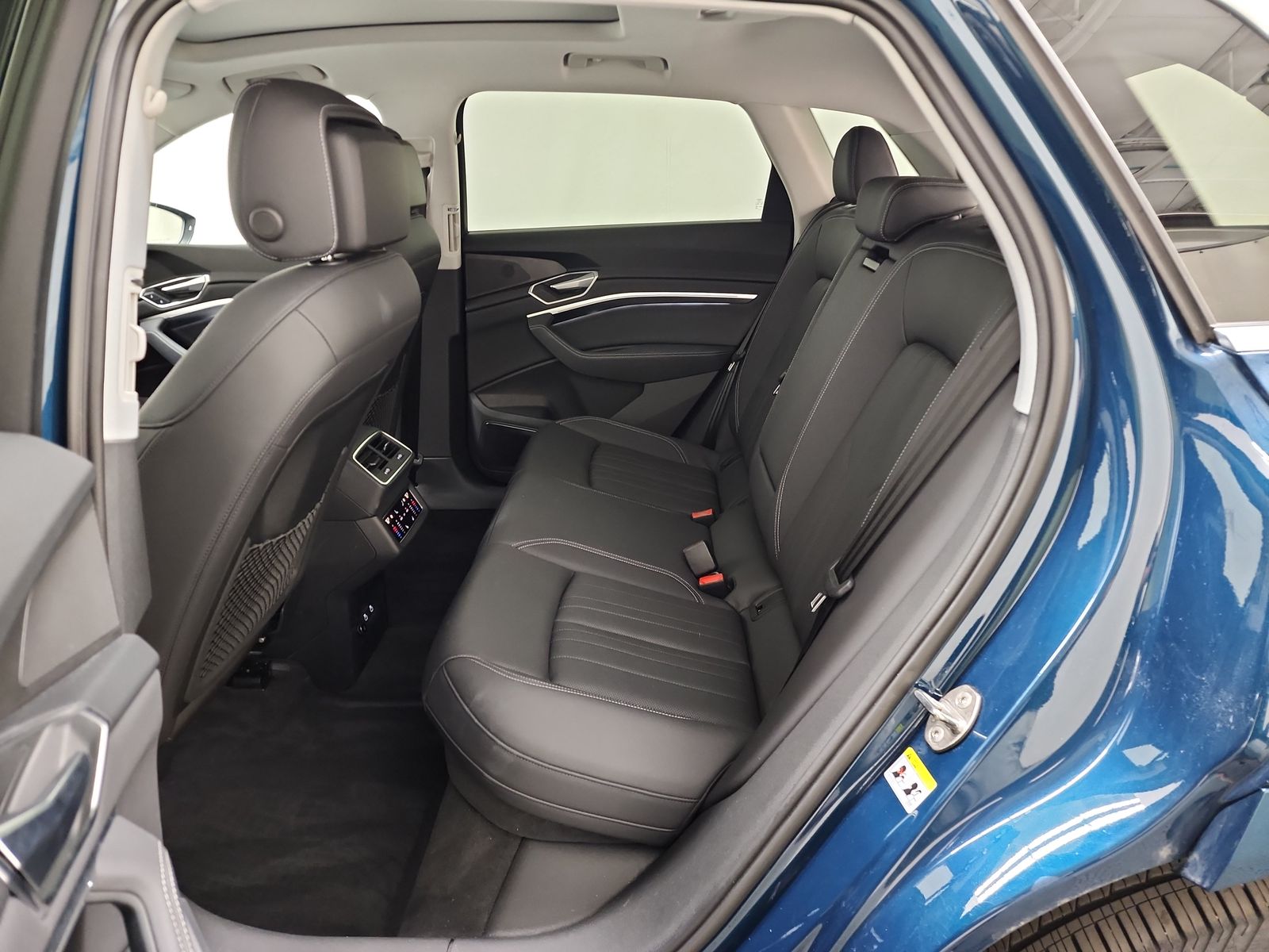 2022 Audi e-tron Premium Plus AWD