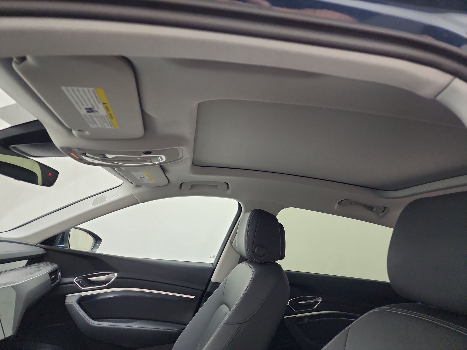 2022 Audi e-tron Premium Plus AWD