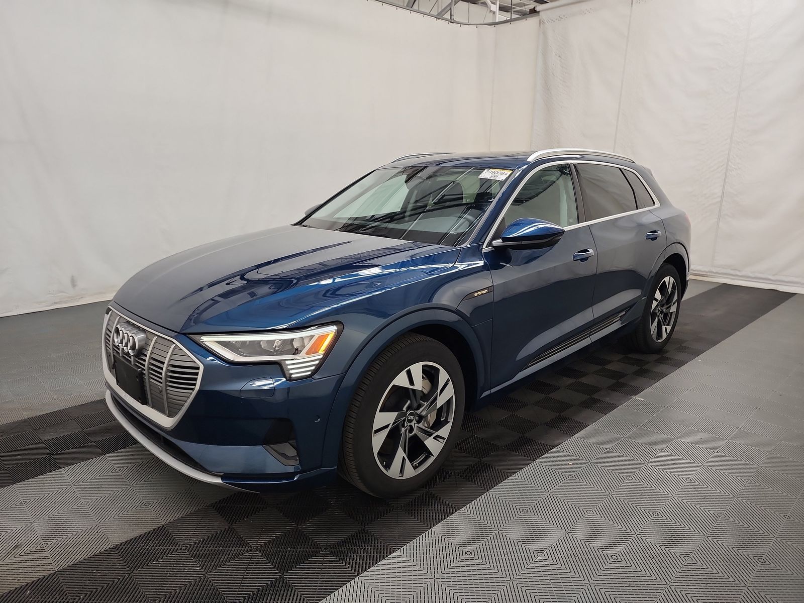 2022 Audi e-tron Premium Plus AWD