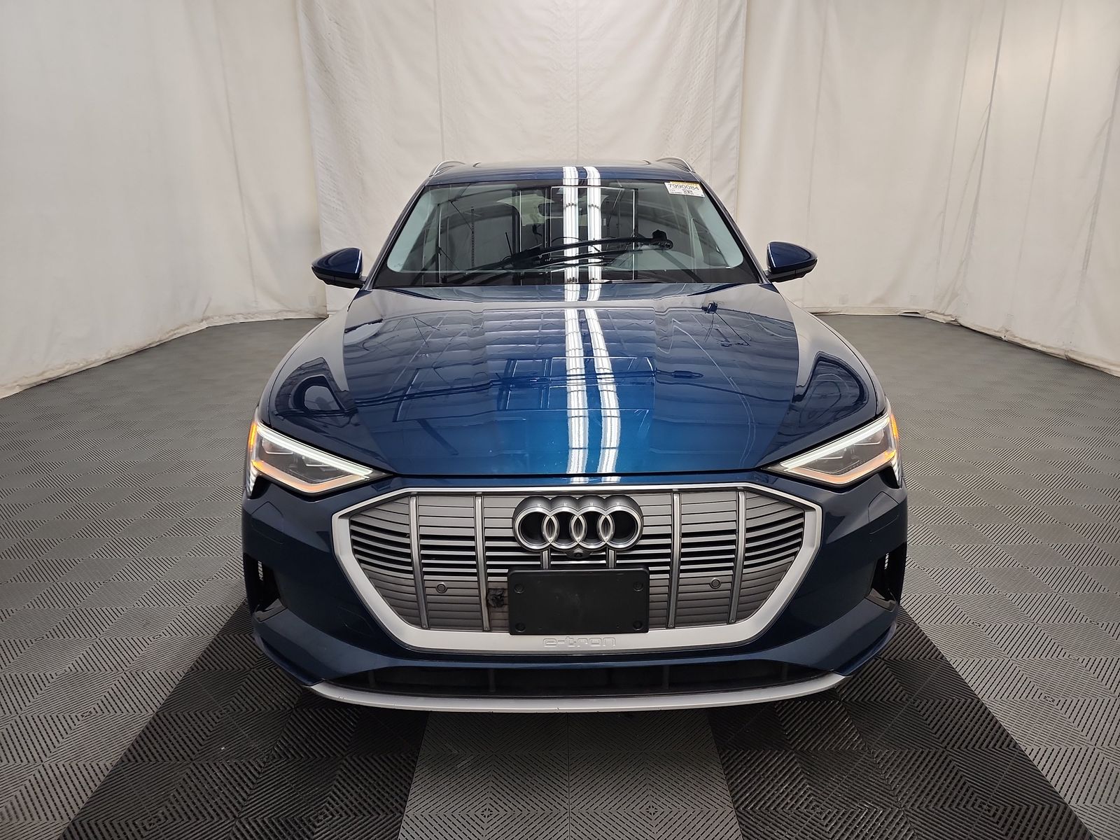 2022 Audi e-tron Premium Plus AWD