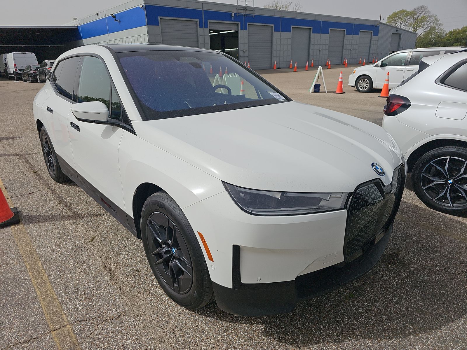 2025 BMW iX xDrive50 AWD