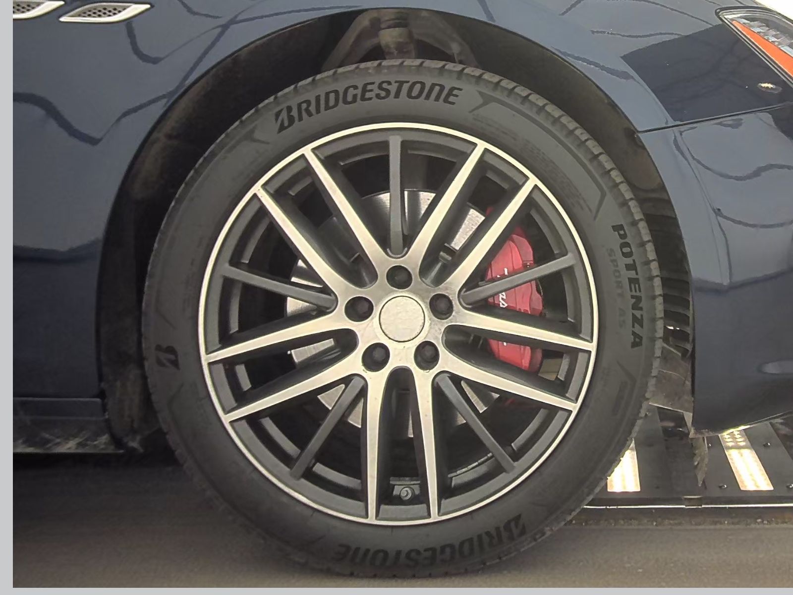 2016 Maserati Ghibli Base RWD