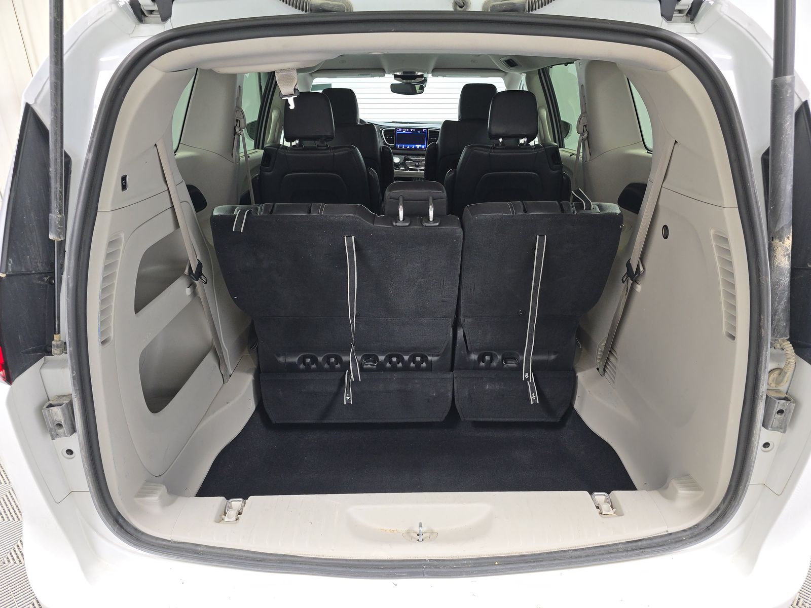 2022 Chrysler Pacifica Touring L FWD