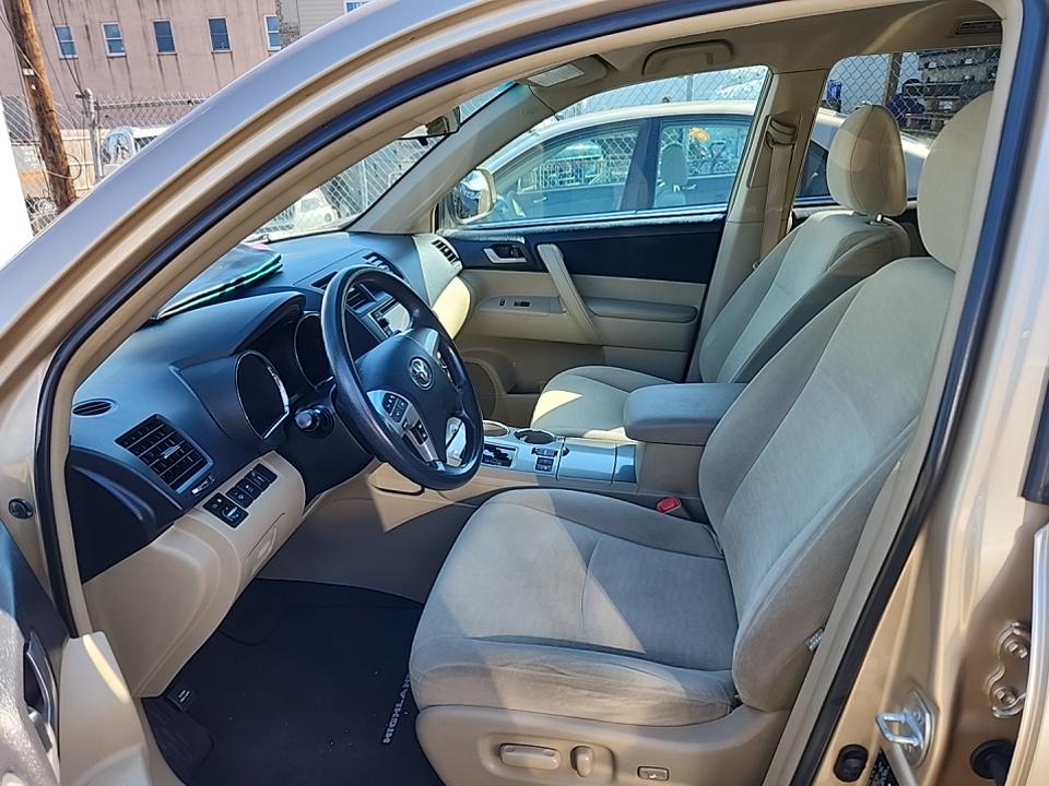 2013 Toyota Highlander Plus AWD